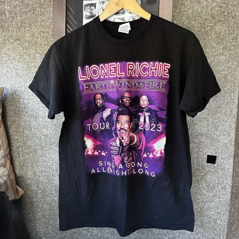 Lionel Richie Earth Wind & Fire Tour Shirt Sze M 2023 Sing A Song All Night Long